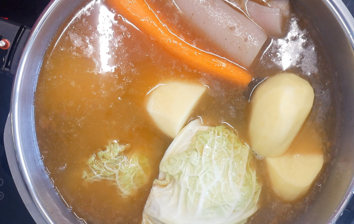 Cocido madrileño en olla exprés