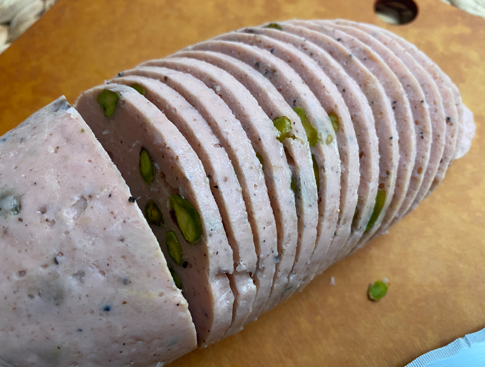 Fiambre de pavo trufado casero