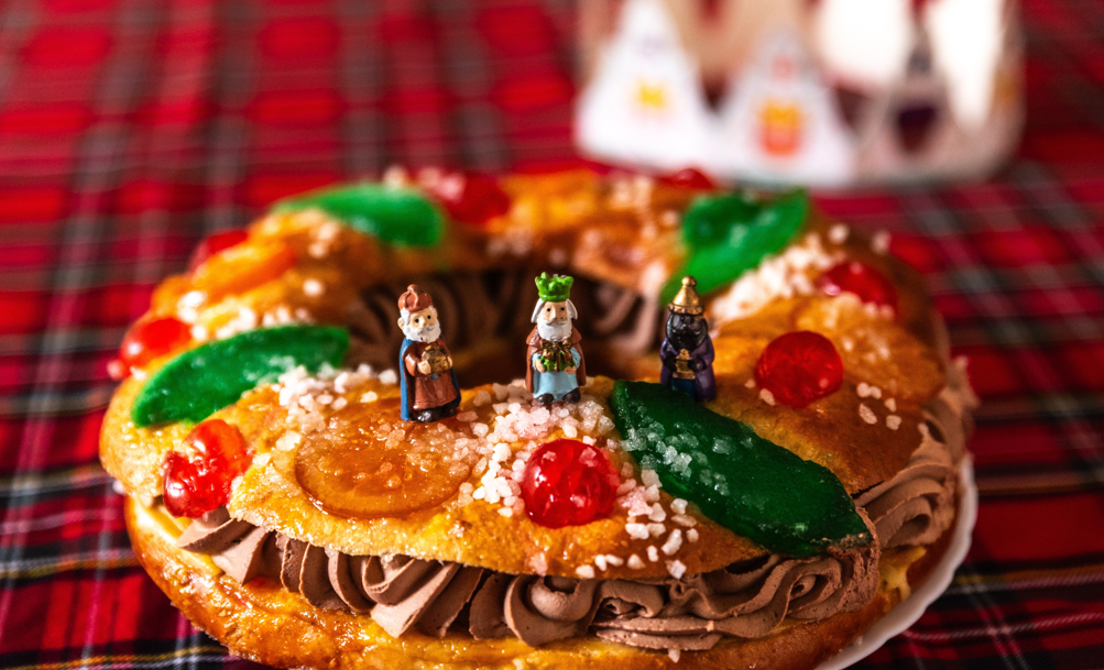 Guía completa para rellenar un roscón de Reyes: trucos, rellenos y cómo evitar errores