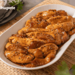 Pechugas de pollo glaseadas con salsa teriyaki y piña