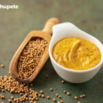 Granos de mostaza. Qué es, cómo usarla y por qué es mucho más que una simple salsa