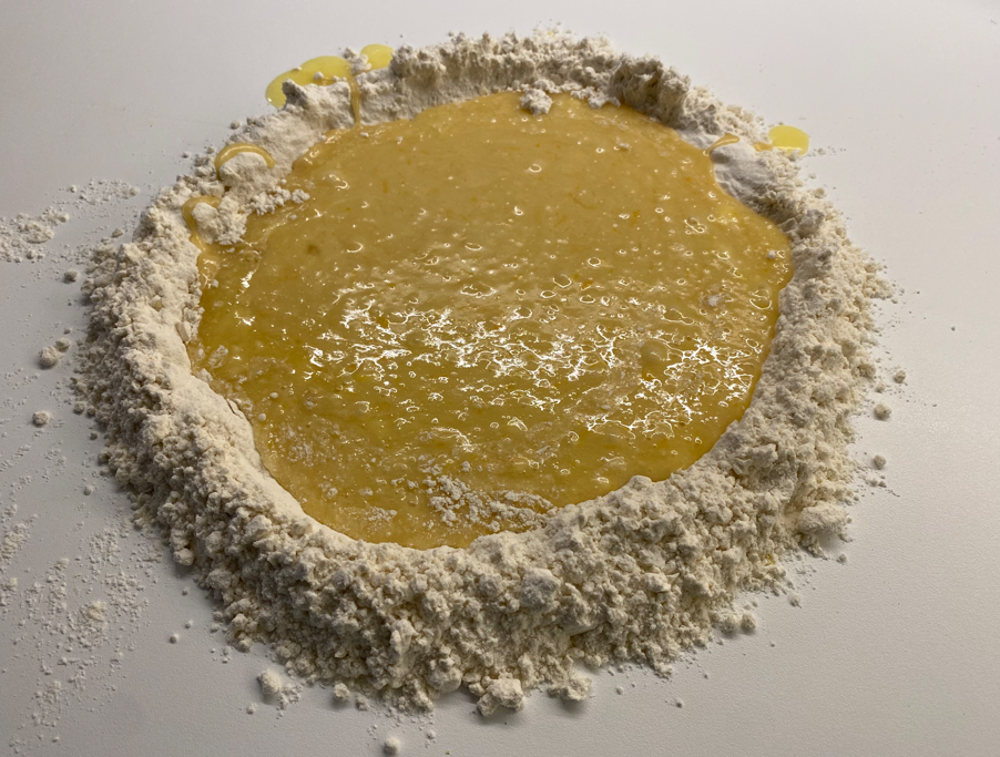 Roscón relleno de turrón de Jijona