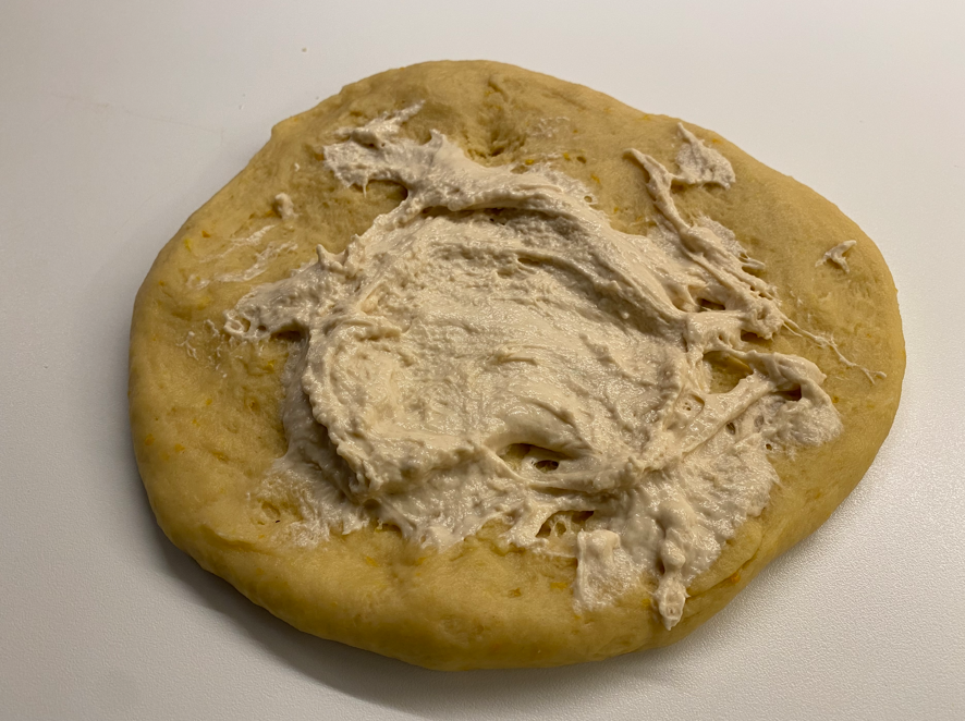 Roscón relleno de turrón de Jijona