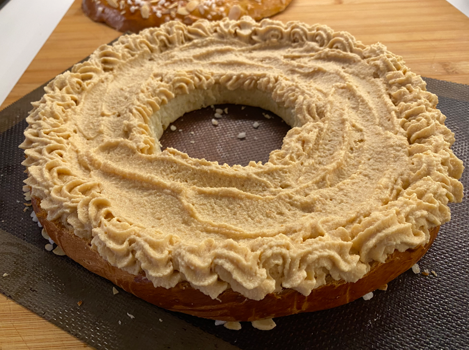 Roscón relleno de turrón de Jijona