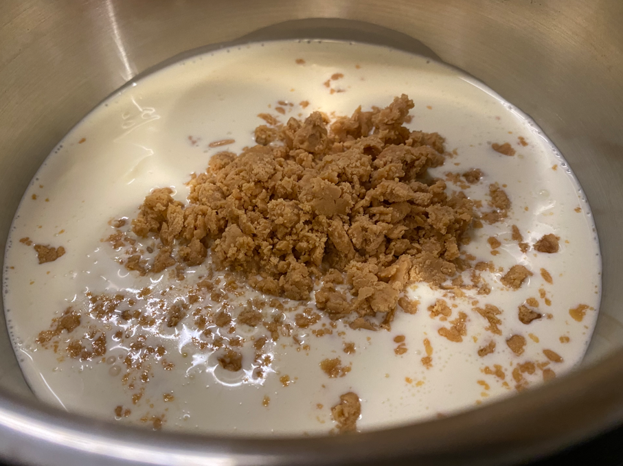 Roscón relleno de turrón de Jijona