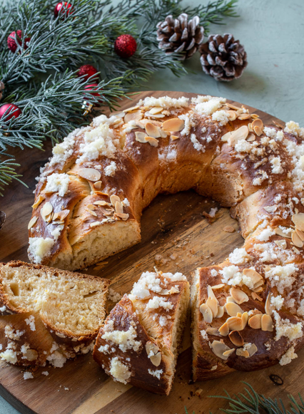 Roscón trenzado gallego para Navidad y Pascua