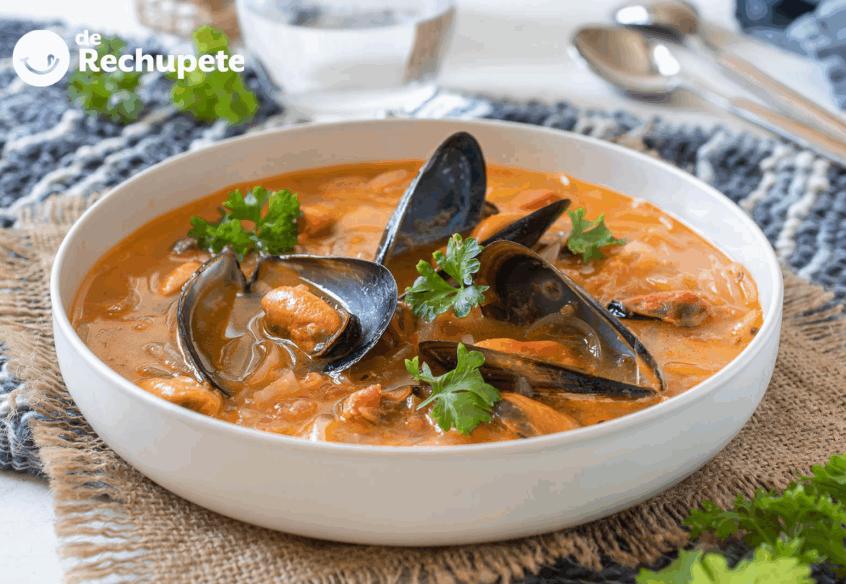 Sopa de mejillones
