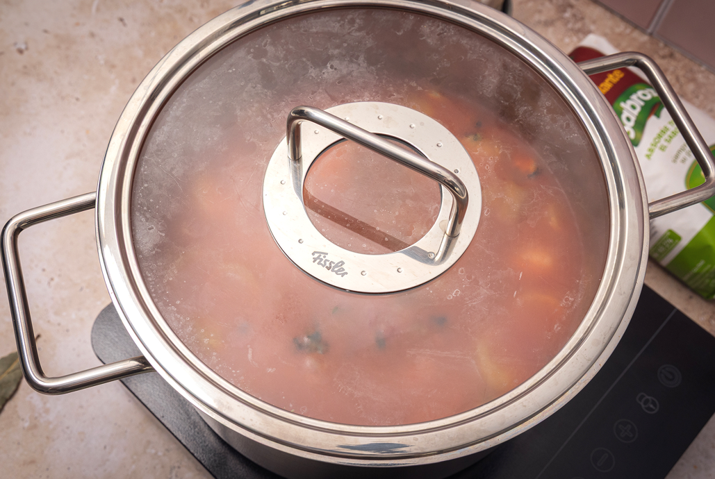 Sopa navideña marinera con arroz