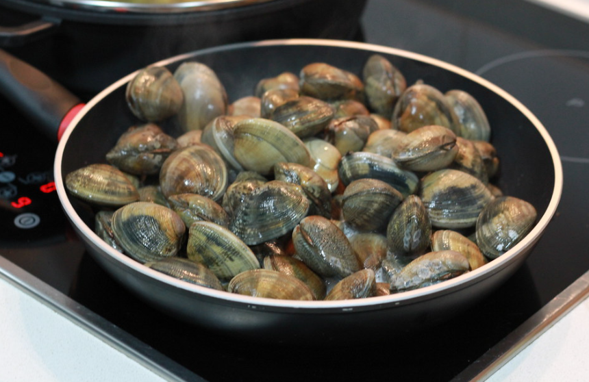 Cómo abrir almejas y mejillones en casa. Guía fácil y segura