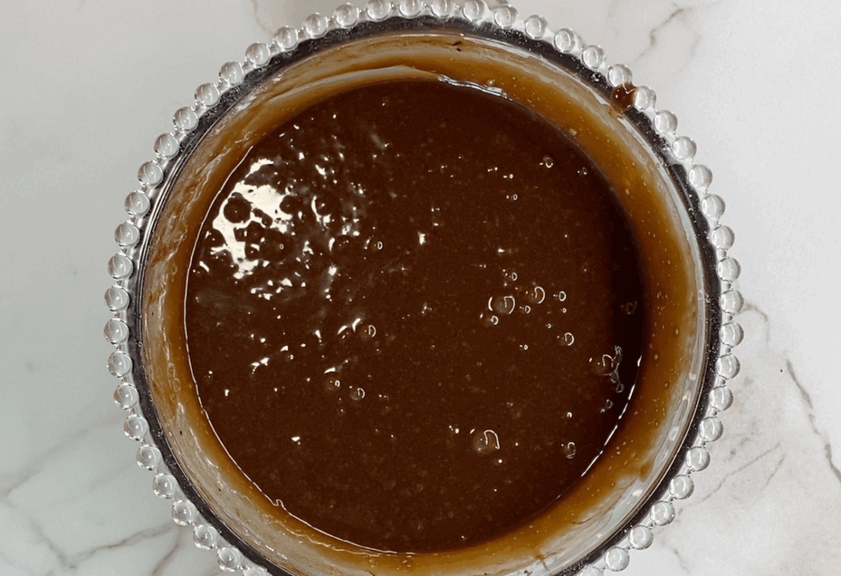 Brownie de chocolate y nueces con olla exprés