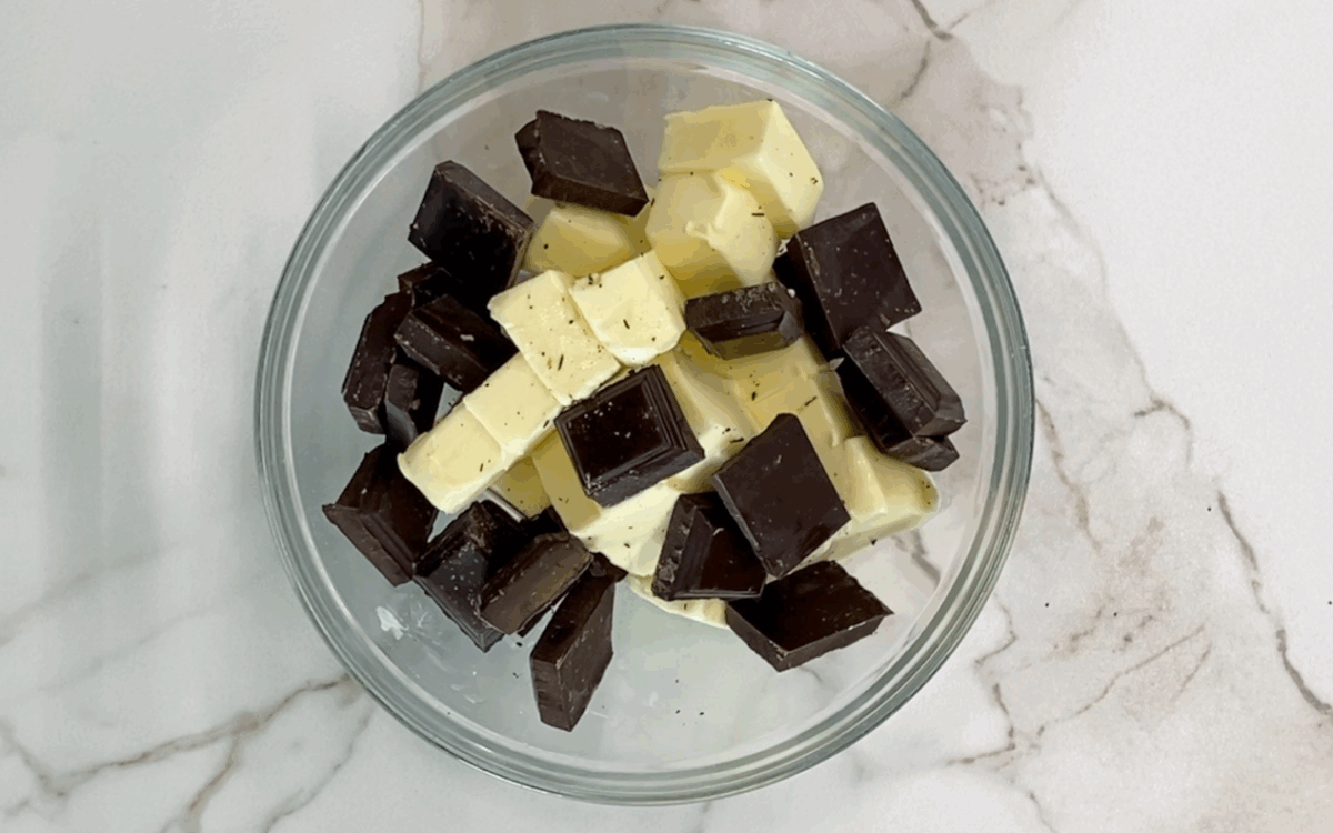 Brownie de chocolate y nueces con olla exprés