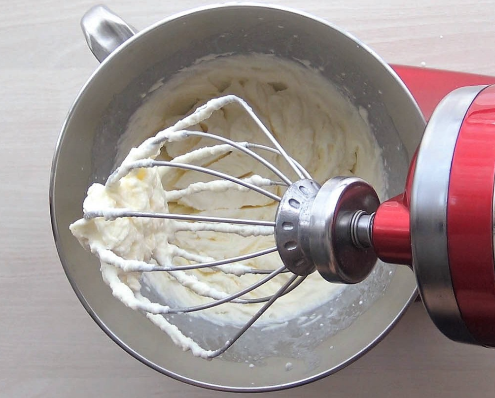 Buttercream con queso Mascarpone (o crema de mantequilla), la compañera ideal para tus tartas