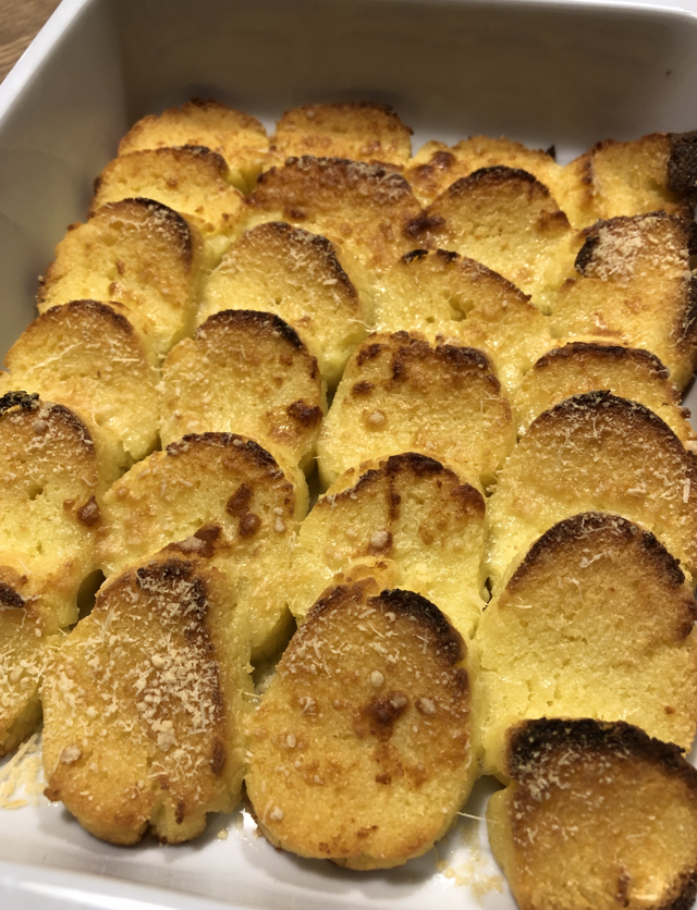 Ñoquis o Gnocchi de sémola alla romana. La receta italiana al horno que siempre queda bien