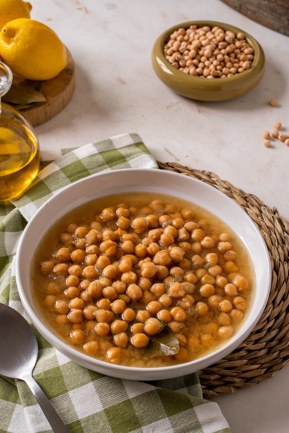 Sopa o caldo de garbanzos. Receta casera paso a paso