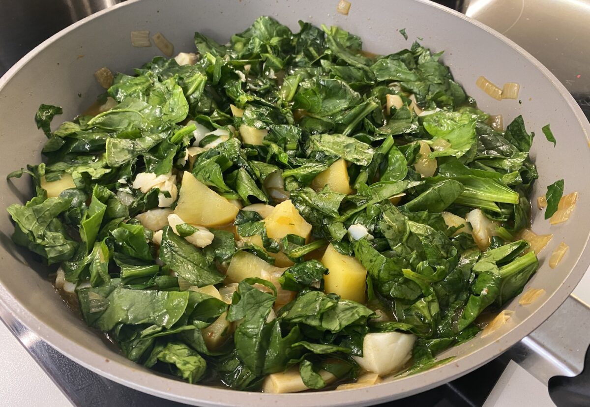 Borreta alicantina. Receta de cuchara con bacalao y patata