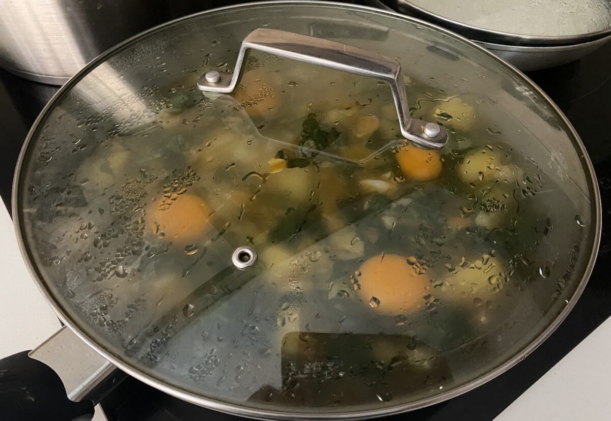 Borreta alicantina. Receta de cuchara con bacalao y patata