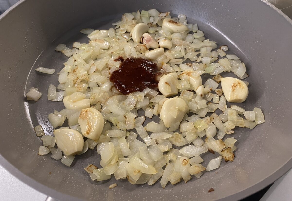 Borreta alicantina. Receta de cuchara con bacalao y patata
