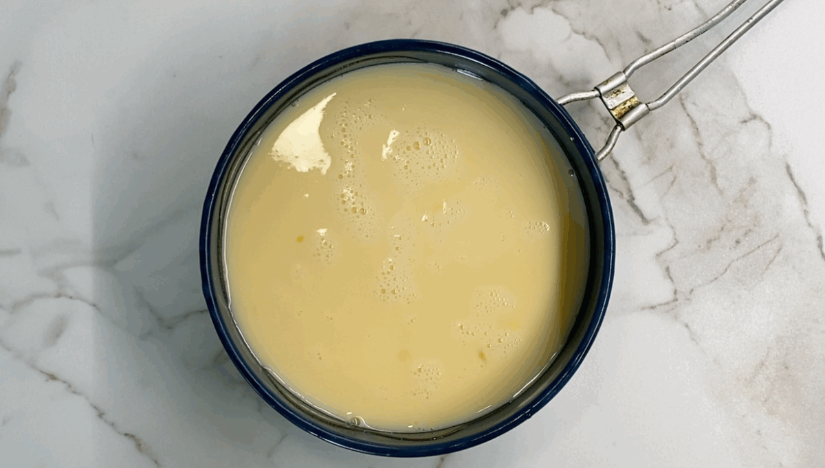 Flan de huevo en olla exprés, un clásico que nunca falla