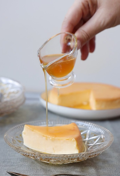 Flan de huevo en olla exprés, un clásico que nunca falla