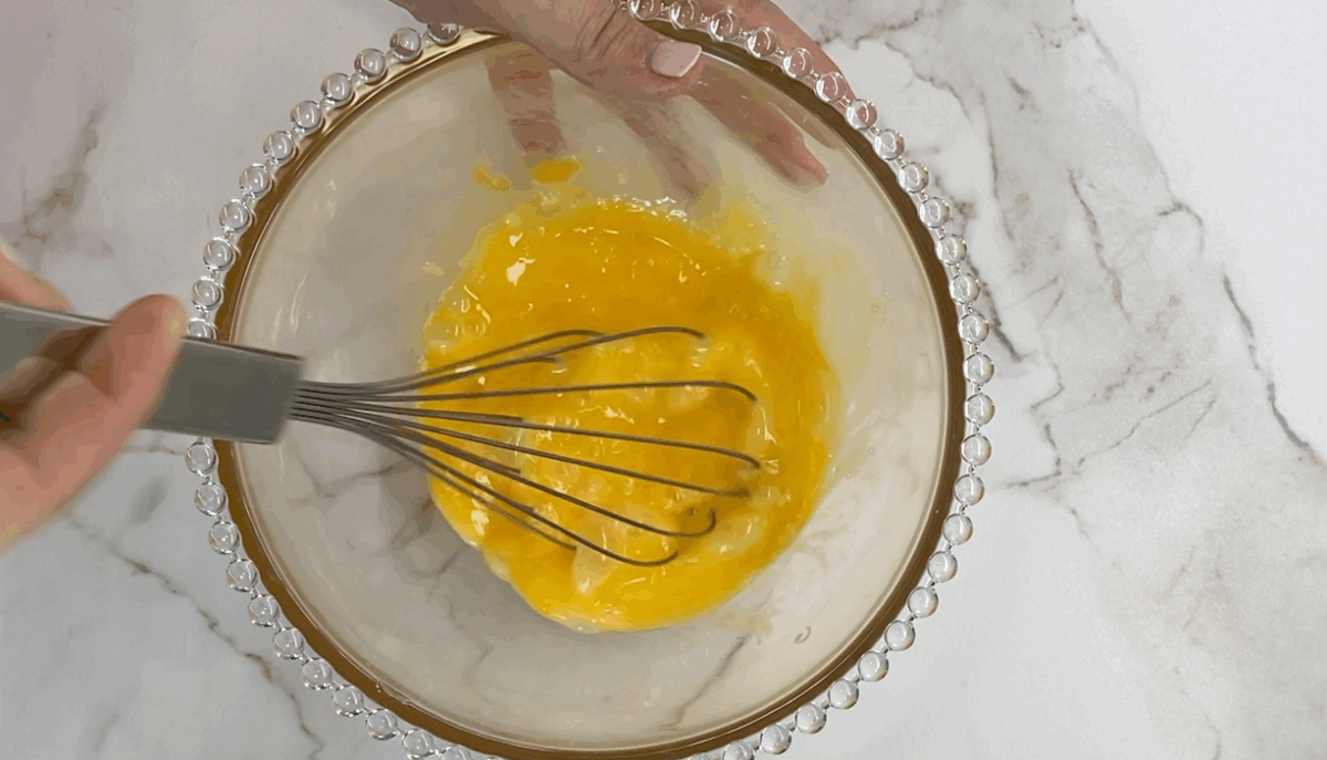 Flan de huevo en olla exprés, un clásico que nunca falla