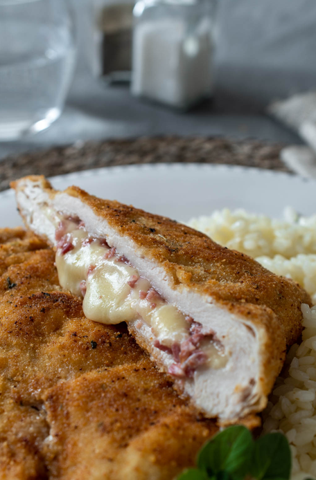 Pechugas de pollo rellenas de jamón y queso