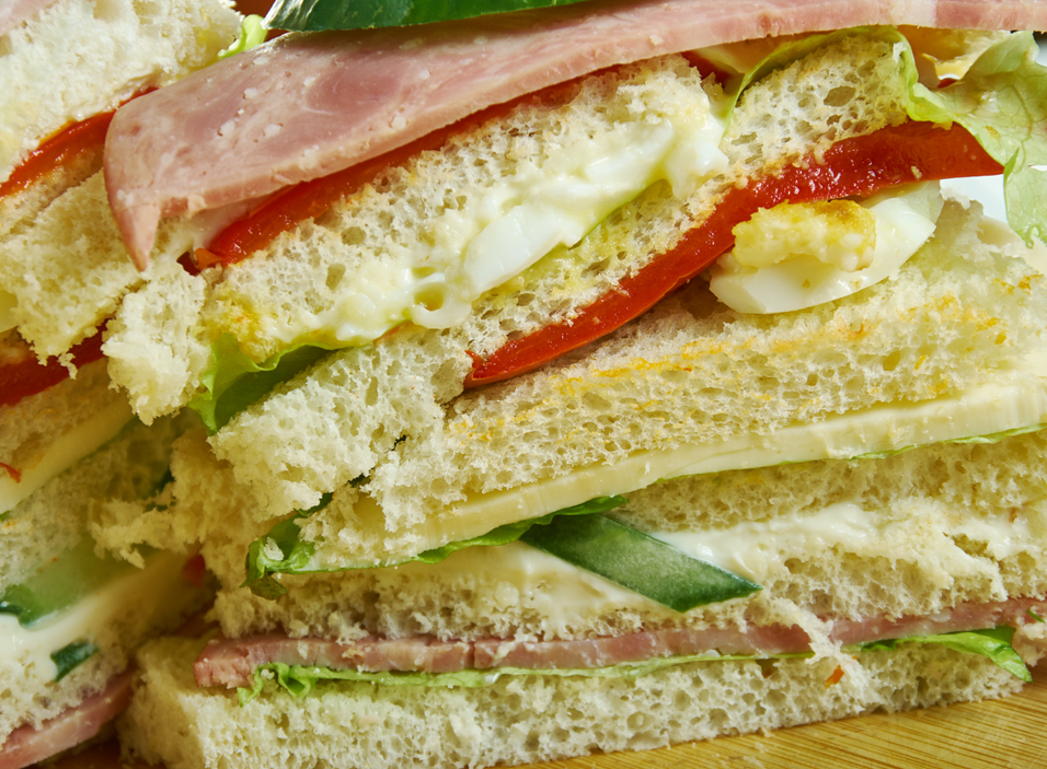 Sándwiches de miga. Los sándwiches más populares en Argentina, Uruguay y Chile