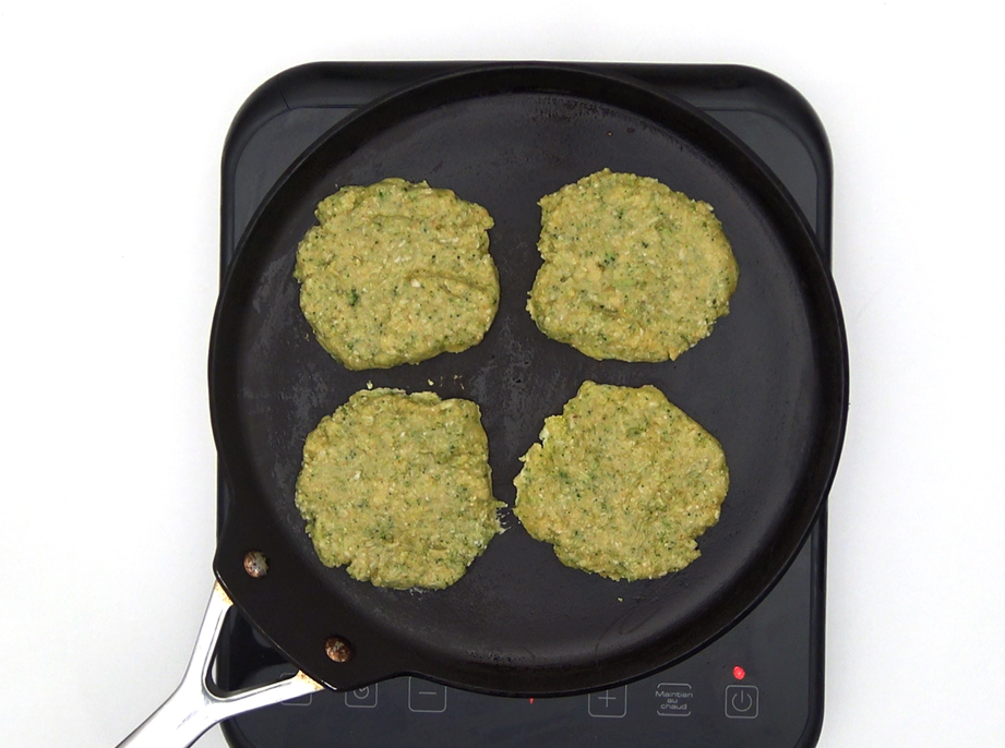 Tortitas de brócoli. Tres recetas distintas para que no te aburras del brócoli