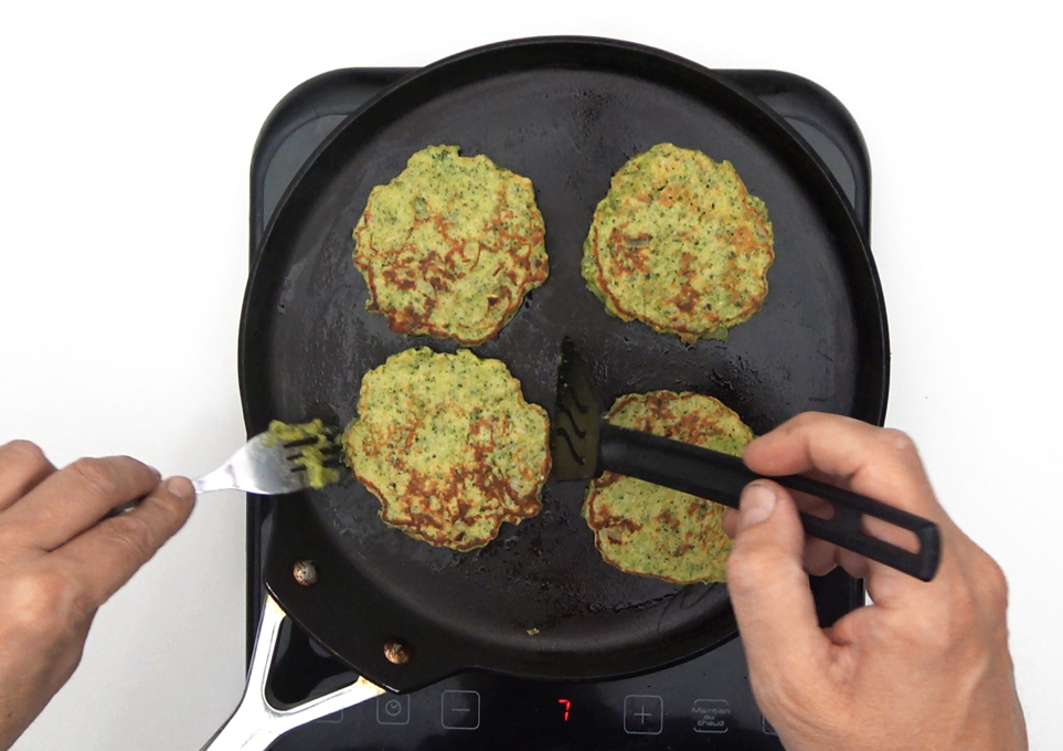 Tortitas de brócoli. Tres recetas distintas para que no te aburras del brócoli