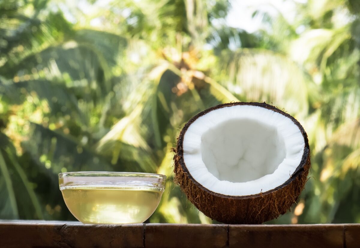 Aceite de coco. Qué es, cómo usarlo en la cocina y cuándo merece la pena