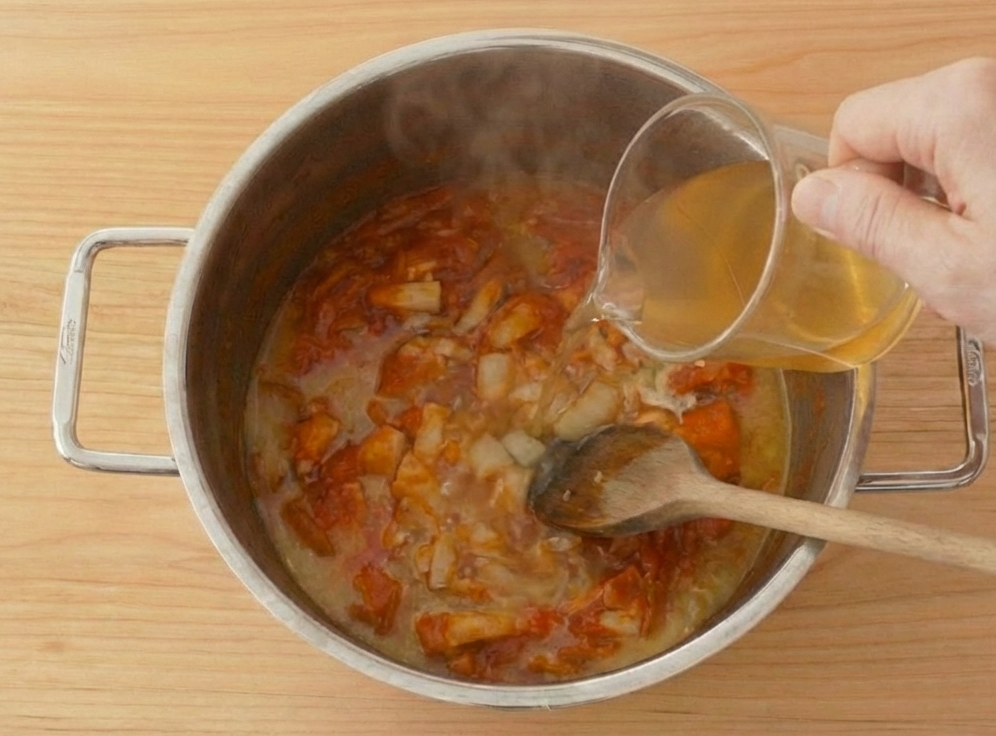 Caldereta de pescado y marisco, una receta de toma pan y moja