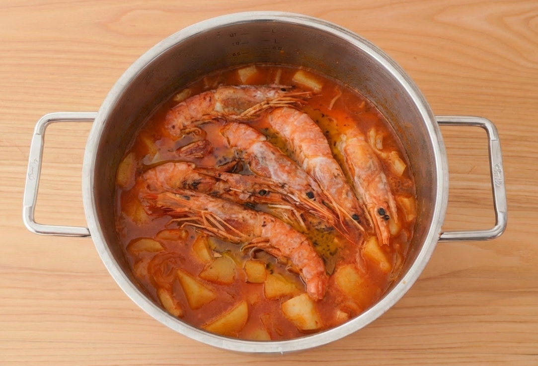 Caldereta de pescado y marisco, una receta de toma pan y moja