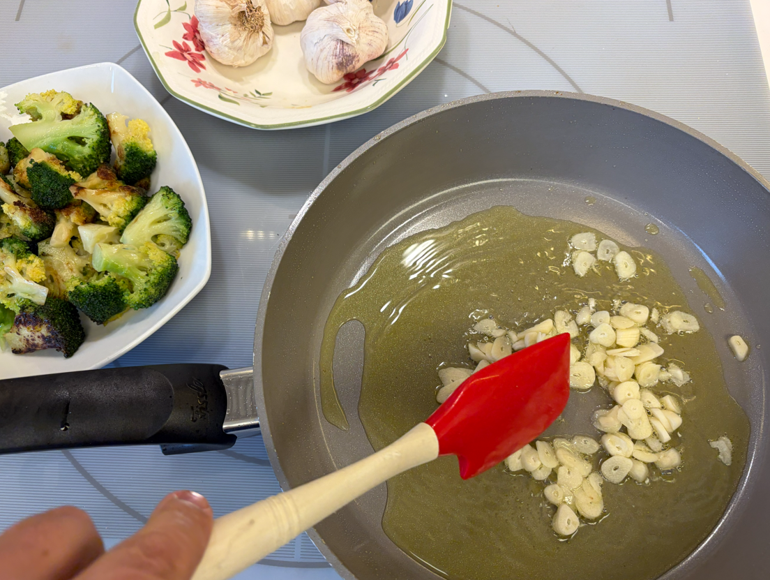 Brócoli al ajillo. Receta fácil, rápida y llena de sabor para el día a día