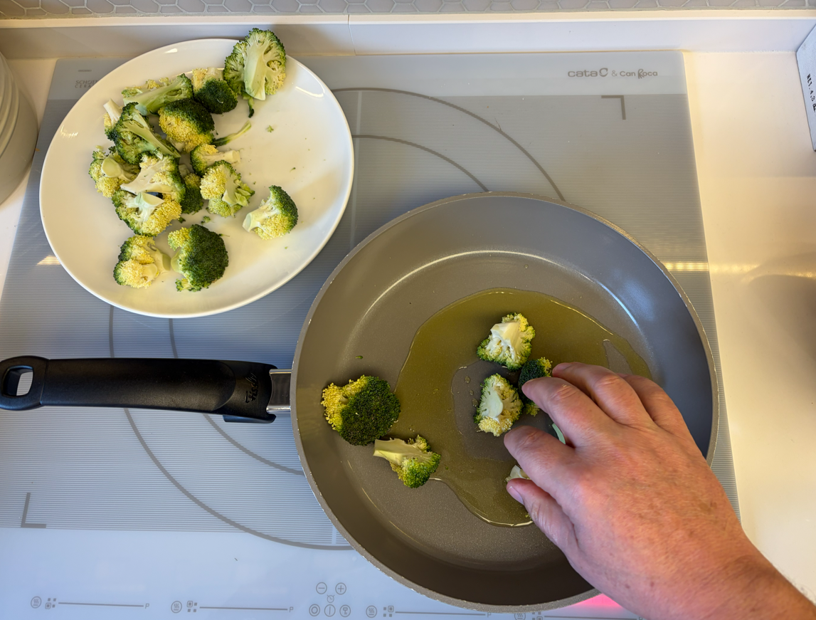 Brócoli al ajillo. Receta fácil, rápida y llena de sabor para el día a día