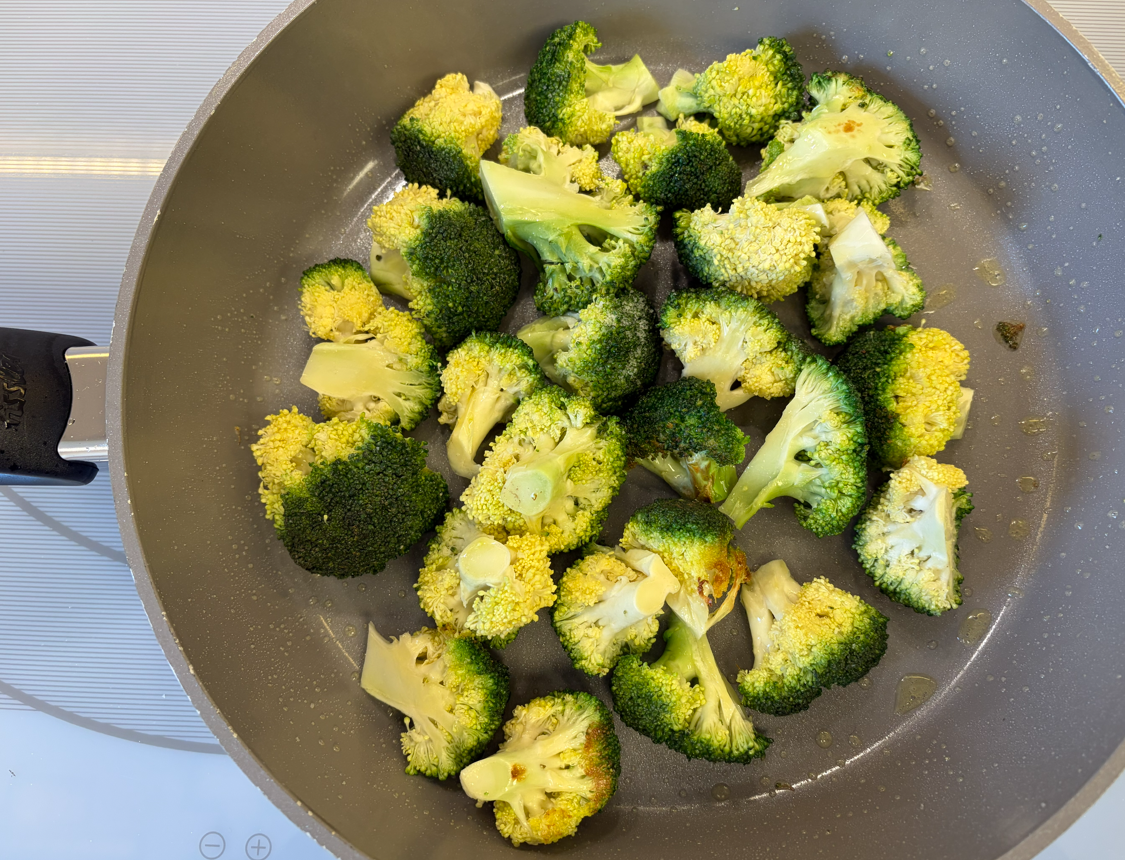 Brócoli al ajillo. Receta fácil, rápida y llena de sabor para el día a día