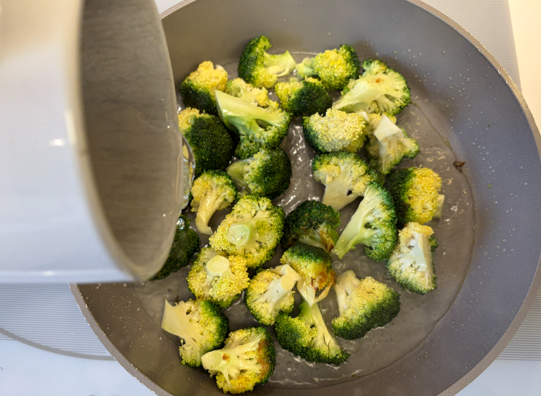 Brócoli al ajillo. Receta fácil, rápida y llena de sabor para el día a día