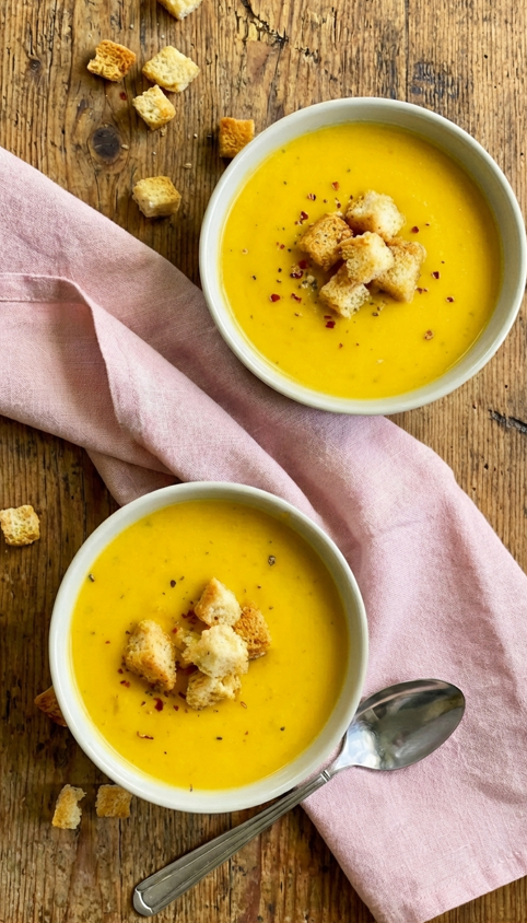 Crema de verduras rápida en olla exprés Fissler. Receta fácil, sana y lista en minutos