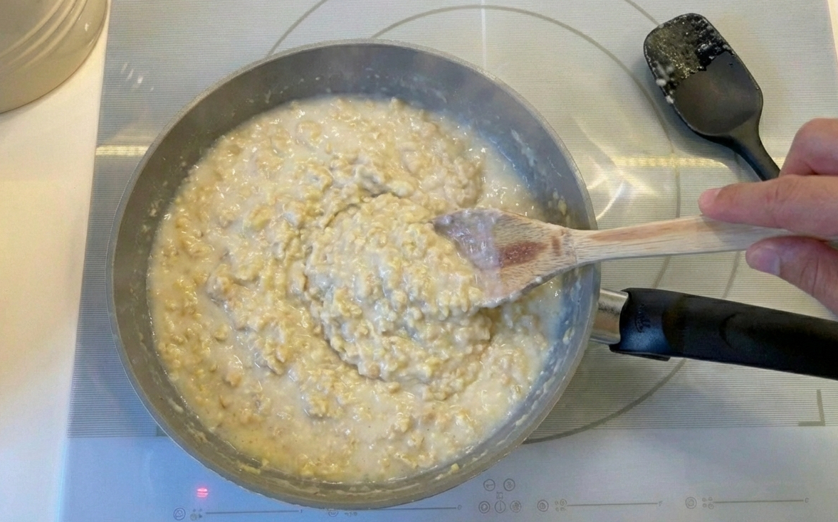 Gachamiga o gachasmigas tradicional. La receta murciana más sencilla para comer bien con cuatro cosas