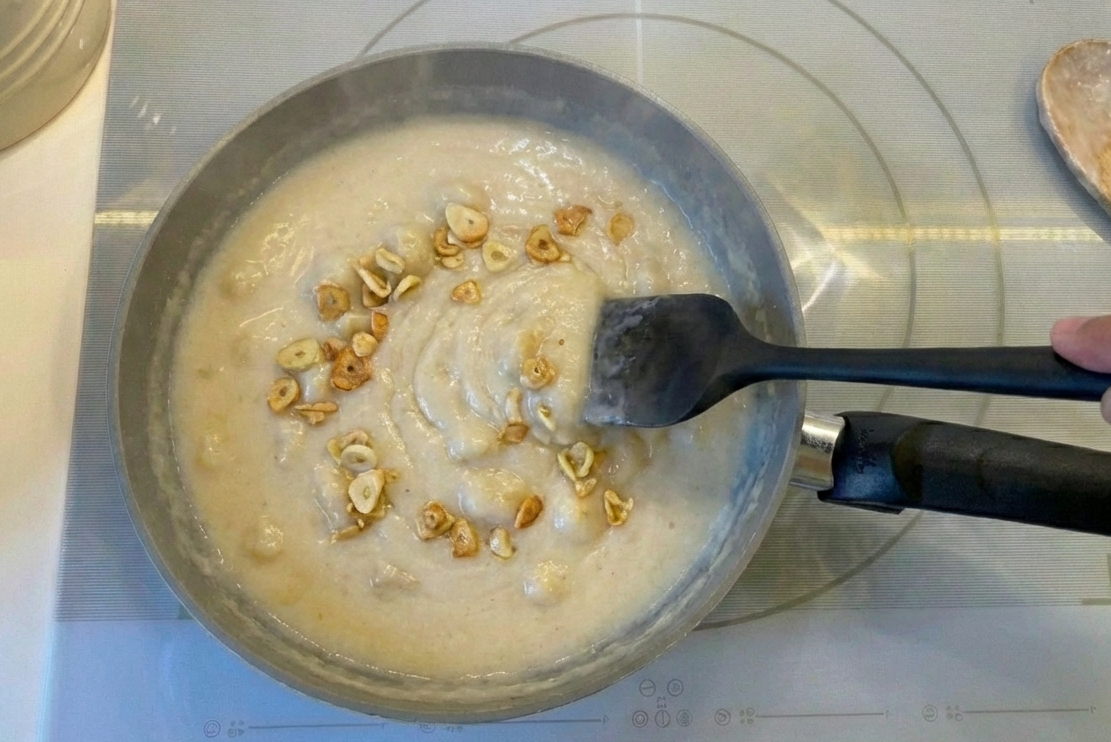 Gachamiga o gachasmigas tradicional. La receta murciana más sencilla para comer bien con cuatro cosas