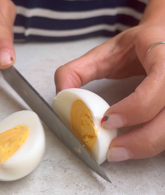 Huevos endiablados o Deviled Eggs. Una receta fácil y rápida