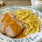 Lomo de cerdo en salsa casero y jugoso. Receta fácil paso a paso
