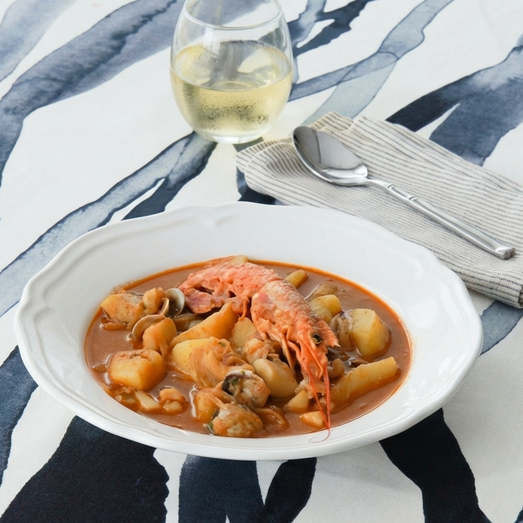 Caldereta de pescado y marisco, una receta de toma pan y moja