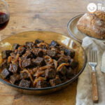Sangre encebollada. Receta tradicional de casquería sabrosa