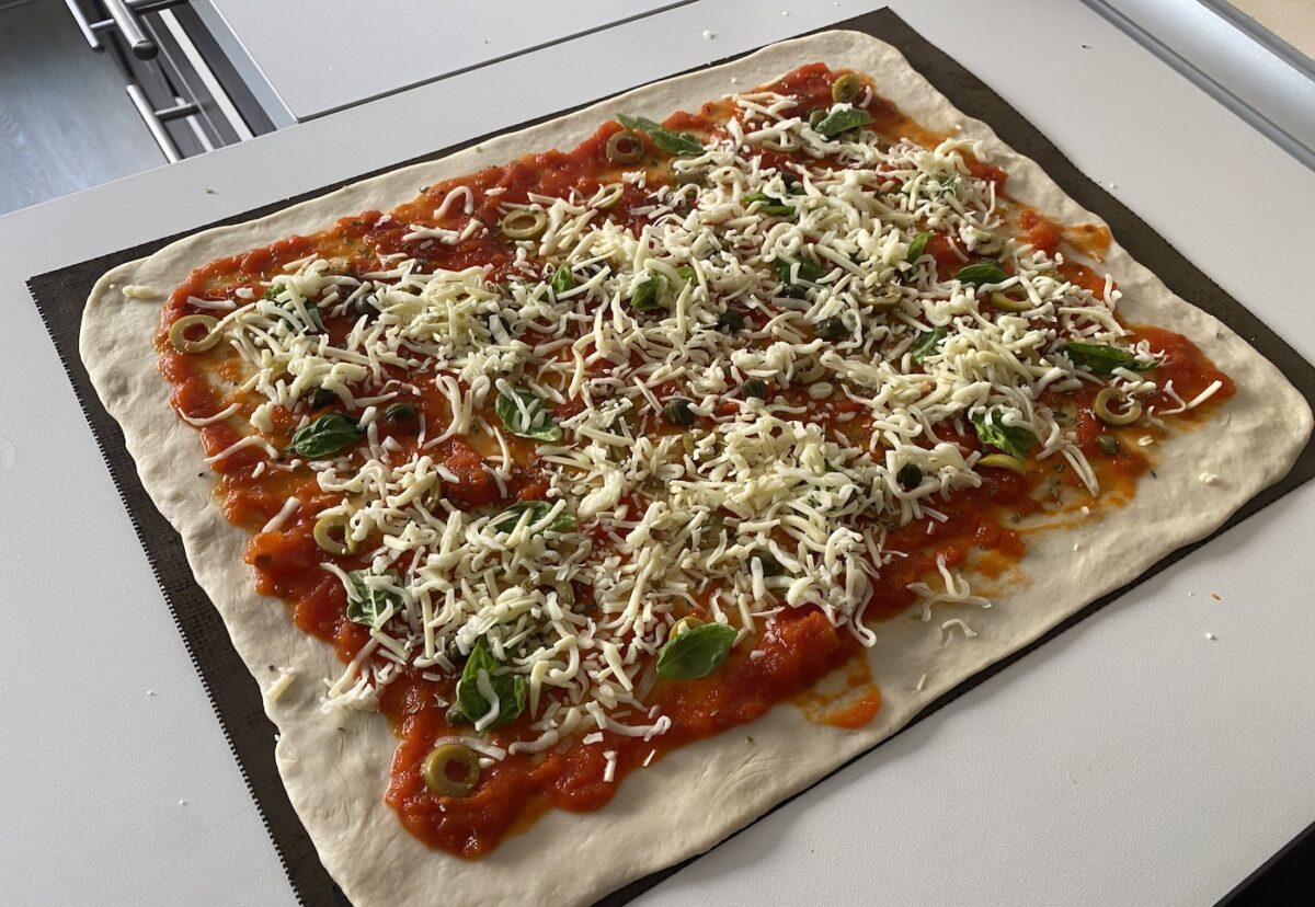 Stromboli italiano casero. Receta fácil al horno con relleno clásico
