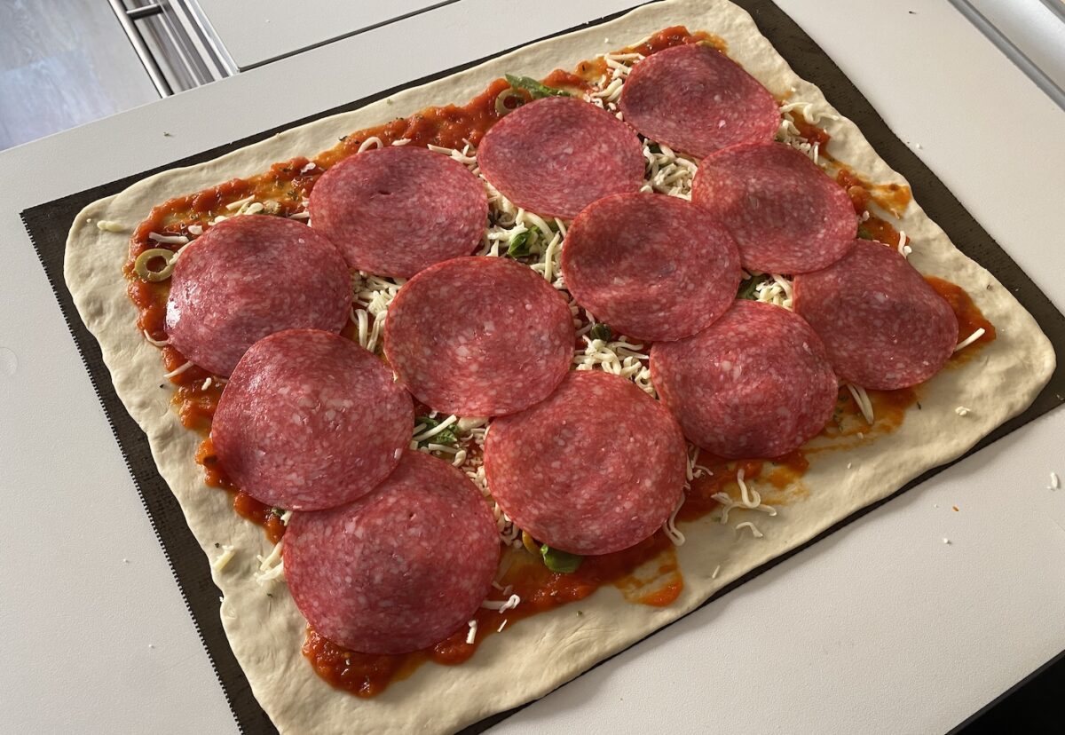 Stromboli italiano casero. Receta fácil al horno con relleno clásico