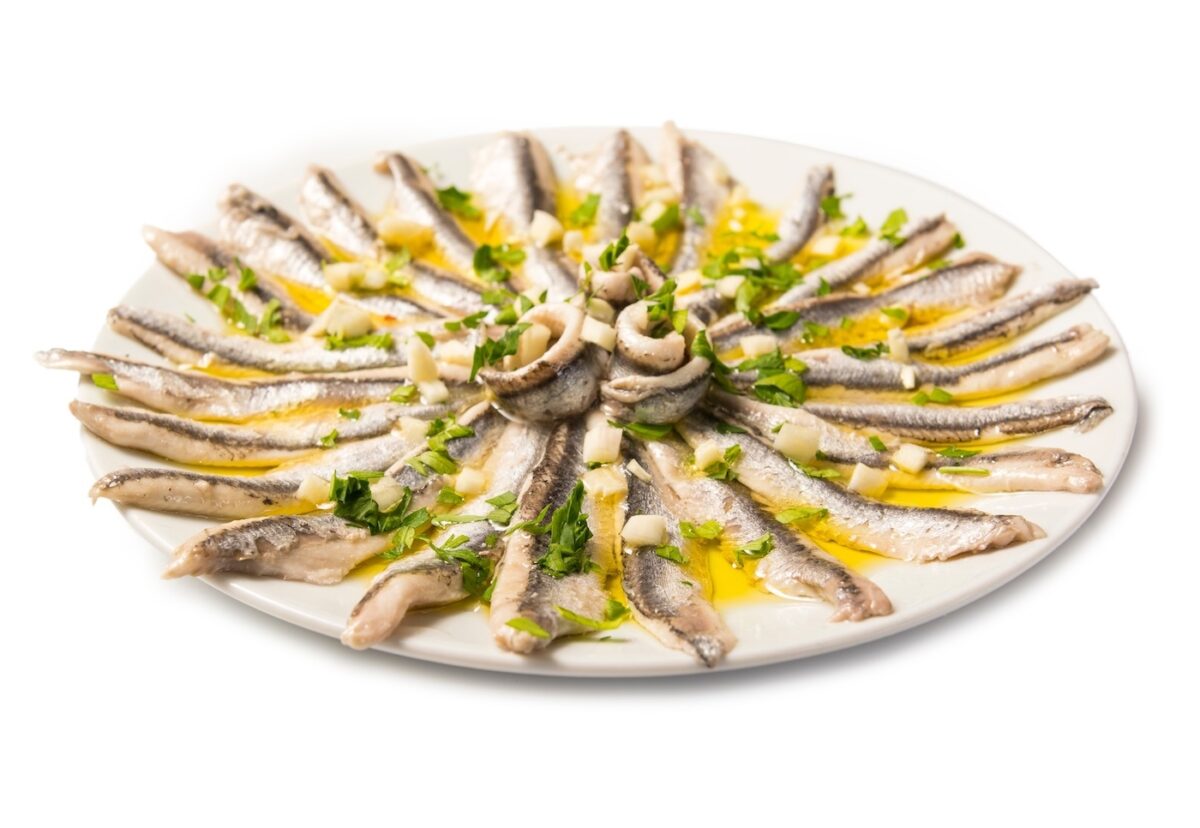 Anchoa, boquerón o bocarte. ¿Qué los diferencia y cómo aprovecharlos en recetas?