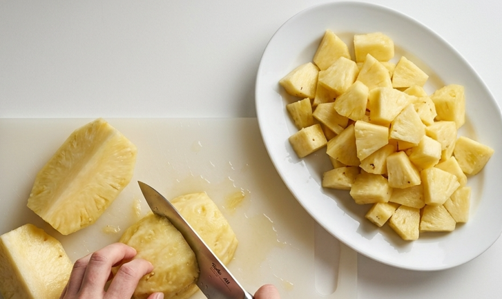 Batido de piña casero. Receta refrescante y fácil paso a paso