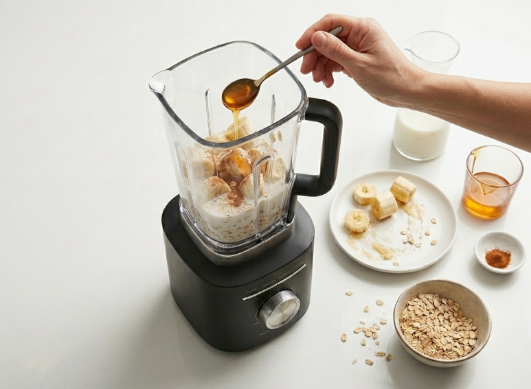 Batido de plátano y avena casero, cremoso y lleno de energía para empezar el día con buen pie