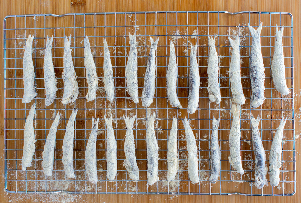 Boquerones fritos crujientes: el secreto para que queden dorados y nada grasos