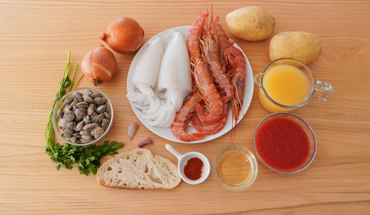 Caldereta de pescado y marisco, una receta de toma pan y moja