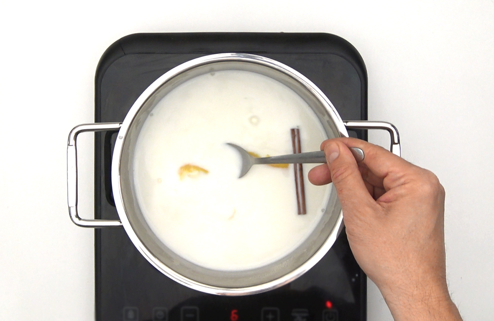 Chulas de arroz en almíbar. Postre de Entroido